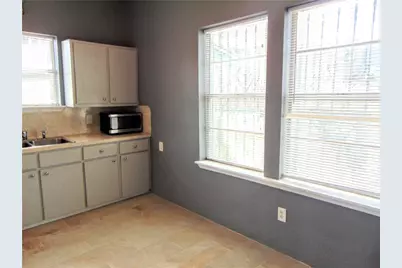 2317 E 2nd Street, Austin, TX 78702 - Photo 9