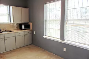 2317 E 2nd St, Austin, TX 78702 - Photo 9