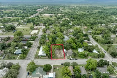 809 E Fannin Street, Luling, TX 78648 - Photo 9