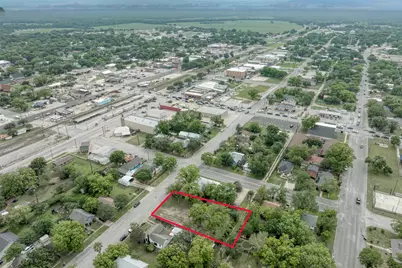 809 E Fannin Street, Luling, TX 78648 - Photo 15