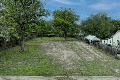 809 E Fannin Street, Luling, TX 78648 - Photo 5