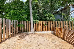 2201 Leon St, Austin, TX 78705 - Photo 25