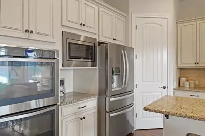 17207 Raynham Hill Drive, Austin, TX 78738 - Photo 11