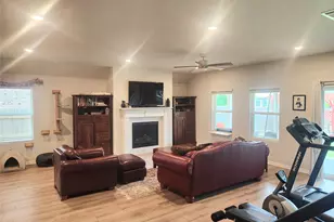 180 Golden Gate Ln, Kyle, TX 78640 - Photo 5