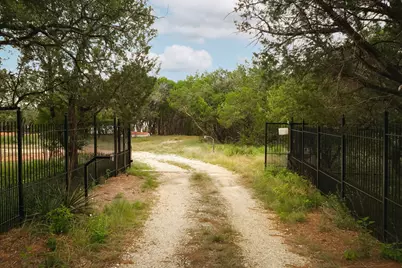 7100 Comanche Trail, Austin, TX 78732 - Photo 9