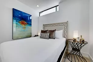 3406 E 17th St, Austin, TX 78721 - Photo 13