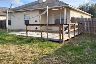 120 Almquist St, Hutto, TX 78634 - Photo 11