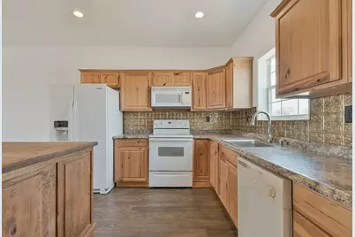 5043 Old Waelder Road, Flatonia, TX 78941 - Photo 15