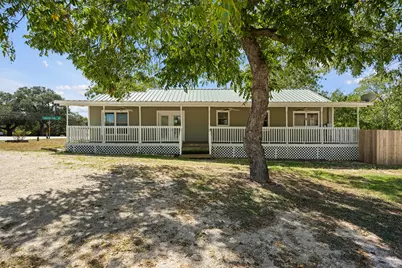 808 N Water Street, Burnet, TX 78611 - Photo 3
