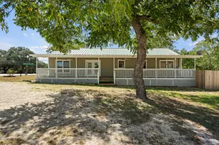 808 N Water St, Burnet, TX 78611 - Photo 3