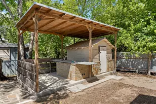 808 N Water St, Burnet, TX 78611 - Photo 23