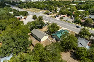 808 N Water St, Burnet, TX 78611 - Photo 27
