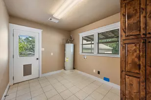 808 N Water St, Burnet, TX 78611 - Photo 13