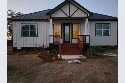 1525 Waco Street, Gonzales, TX 78629 - Photo 3