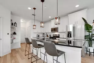 9710 Tanglemede St, Austin, TX 78748 - Photo 11