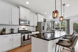 9710 Tanglemede St, Austin, TX 78748 - Photo 13