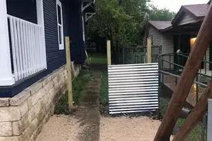 6918 Providence Ave, Austin, TX 78752 - Photo 9