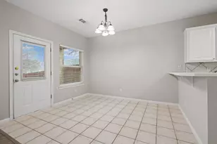 9804 Parliament House Rd, Austin, TX 78729 - Photo 15