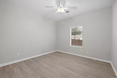 9804 Parliament House Road #B, Austin, TX 78729 - Photo 23