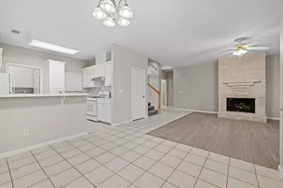 9804 Parliament House Road #B, Austin, TX 78729 - Photo 9