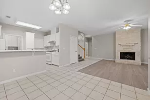 9804 Parliament House Rd, Austin, TX 78729 - Photo 9