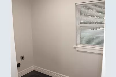 352 W Vaughan Street, Bertram, TX 78605 - Photo 21