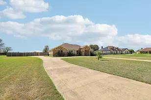 106 Eland Ave, Bastrop, TX 78602 - Photo 7