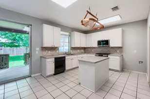 243 Covent Dr, Kyle, TX 78640 - Photo 9