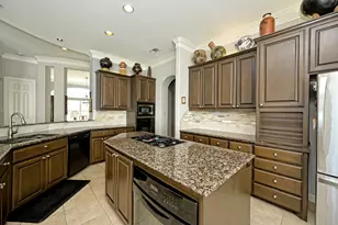 4912 Interlachen Ln, Austin, TX 78747 - Photo 9