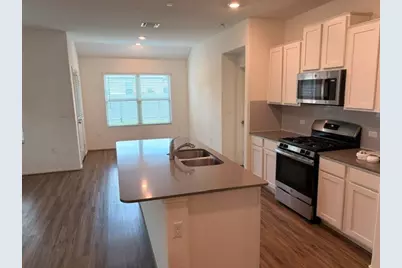 6917 Colorado Bluffs Road, Austin, TX 78744 - Photo 3