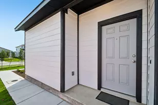 121 Adze Dr, Liberty Hill, TX 78642 - Photo 3