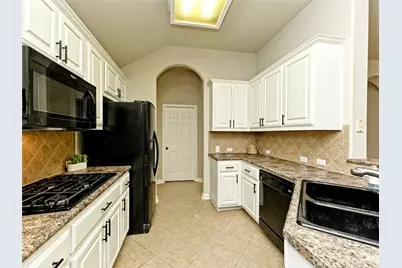 10009 Buffalo Lake Lane, Austin, TX 78747 - Photo 11