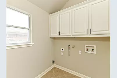10009 Buffalo Lake Lane, Austin, TX 78747 - Photo 17