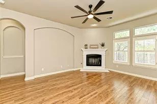 10009 Buffalo Lake Ln, Austin, TX 78747 - Photo 5