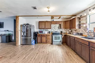 738 Tank Ln, Kingsland, TX 78639 - Photo 7