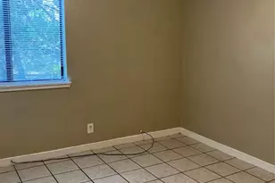 20700-B Bonanza St, Lago Vista, TX 78645 - Photo 9