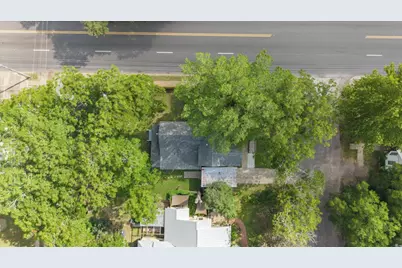 207 Hudgins Street, Smithville, TX 78957 - Photo 31