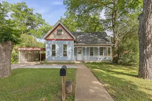 207 Hudgins St, Smithville, TX 78957 - Photo 1