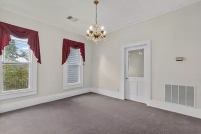 207 Hudgins Street, Smithville, TX 78957 - Photo 11