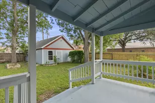 207 Hudgins St, Smithville, TX 78957 - Photo 19