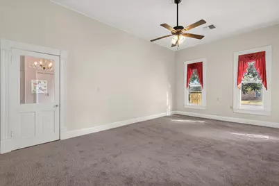 207 Hudgins Street, Smithville, TX 78957 - Photo 5
