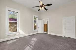 207 Hudgins St, Smithville, TX 78957 - Photo 17