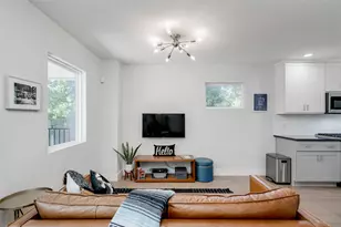 2003 Rountree Dr, Austin, TX 78722 - Photo 11