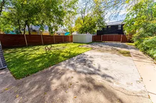 1209 E 3rd St, Austin, TX 78702 - Photo 21