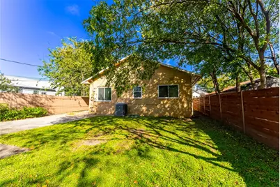 1209 E 3rd Street, Austin, TX 78702 - Photo 23