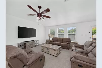 7818 Squirrel Hollow Drive, Georgetown, TX 78628 - Photo 5