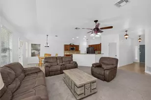 7818 Squirrel Hollow Dr, Georgetown, TX 78628 - Photo 7