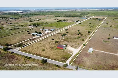 14024 Graef Road, Creedmoor, TX 78610 - Photo 13