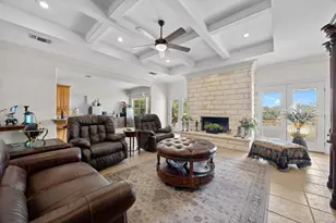 301 Hall Ln, Spicewood, TX 78669 - Photo 11