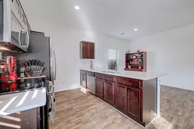808 Circle Way #26H, Jarrell, TX 76537 - Photo 11